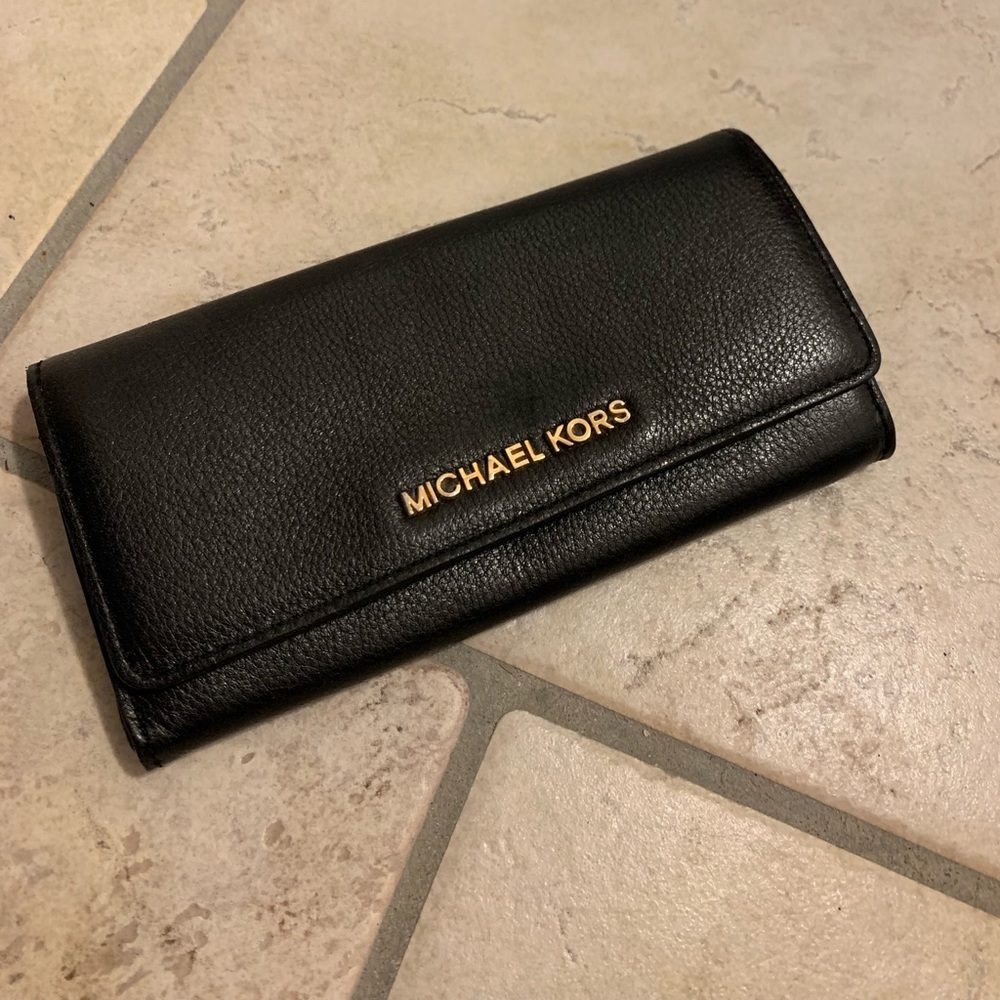 NWOT! Michael Kors Black Large Wallet